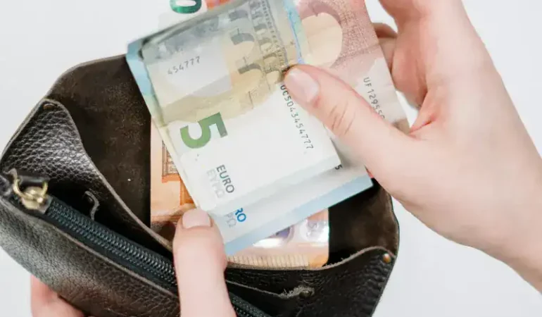 Brent petrolün varil fiyatı 80,30 dolara yükseldi